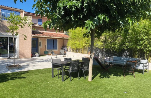 Bouc-Bel-Air Villa | Family villa 10min from Aix en Provence!