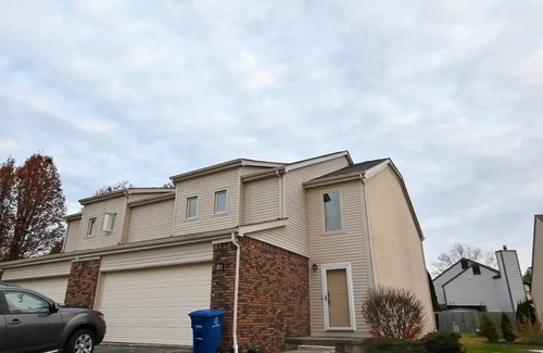 Riverside House | Fancy retreat near Bridge Park: 3BR/2.5BA/2 Car Garage