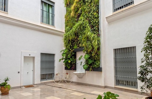 Historical Center Apartment | Fantastic 3 bd apartment in the heart of Seville. Goyeneta