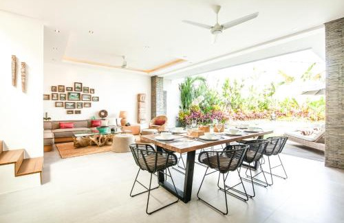Berawa Villa | Fantastic 4 Bd 5mins Stroll To Finns Beach