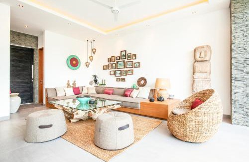 Berawa Villa | Fantastic 4 Bd 5mins Stroll To Finns Beach