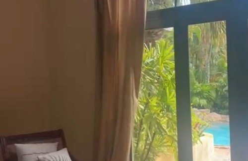 The Roads House | Fantastic 7-bedroom house with WiFi in Miami