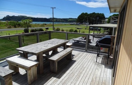 Cooks Beach House | Fantastic Beach Front Bach