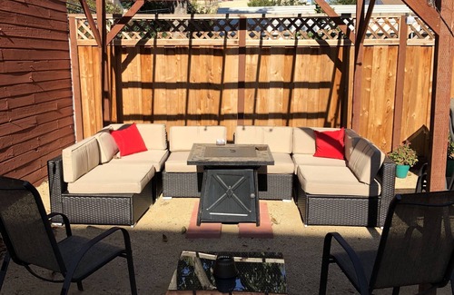 North Central Apartment | Fantastic Central Location in Downtown San Mateo