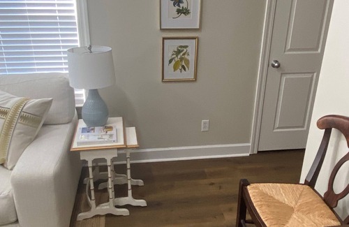 Oxford Condo | Fantastic Condo Within Walking Distance Of Football Stadium, Grove And Campus