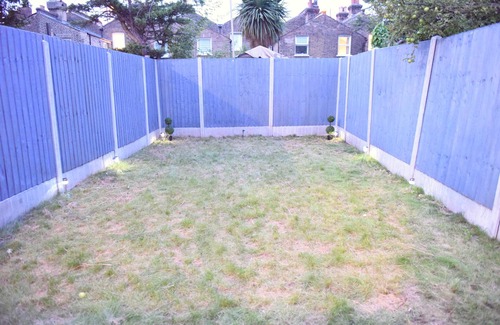 Peninsula House | Fantastic Family home In Greenwich,