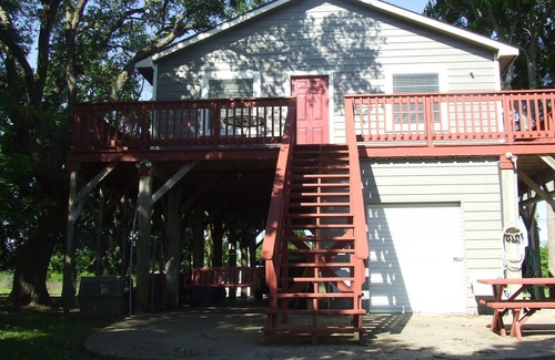 Cedar Lane House | Fantastic fishing and family fun; waterfront property located on Caney Creek.