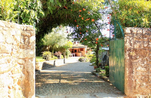Esposende House | Fantastic holiday villa with pool, near the course and the beach.