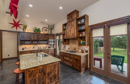 Gordonville House | Fantastic home on 18 acres! Perfect for family getaways and corporate retreats.