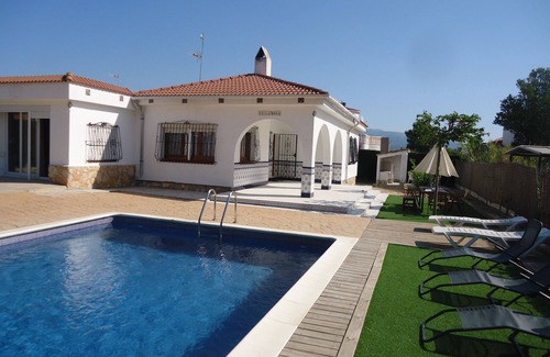 Les Tres Cales Ski Chalet | FANTASTIC INDEPENDENT VILLA WITH PRIVATE POOL, AIR CONDITIONING AND WIFI