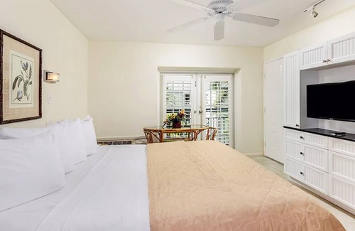 Key West Resort | Fantastic Location, Old Town Waterfront Galleon Resort+Amenities, 2-Bedroom
