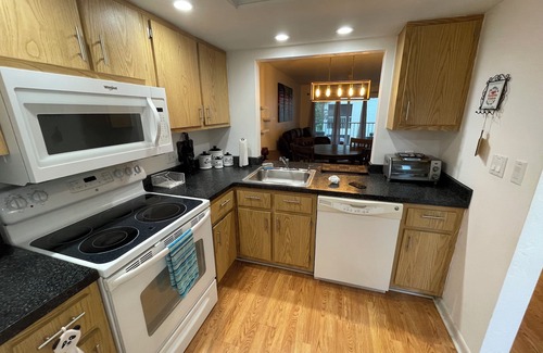 Naples Condo | Fantastic Naples Florida Condo Great Location and Value close to Marco Island