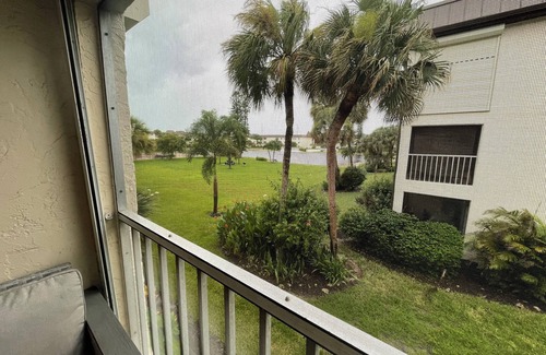 Naples Condo | Fantastic Naples Florida Condo Great Location and Value close to Marco Island
