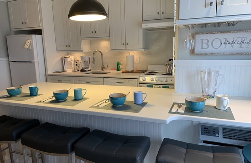 Montauk Apartment | Fantastic Ocean View! Very Short Walk to Beach!