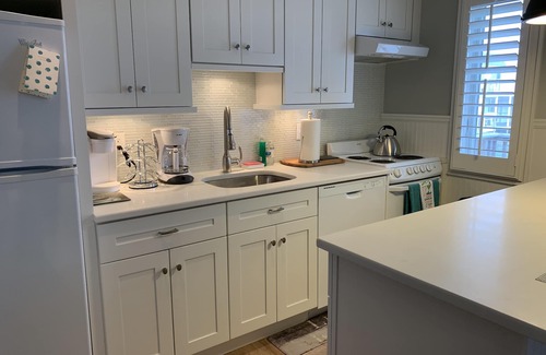 Montauk Apartment | Fantastic Ocean View! Very Short Walk to Beach!