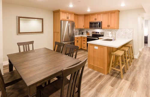 Cottonwood Heights Apartment | Fantastic ski location! Beautiful, brand new 2 BR unit sleeps 6