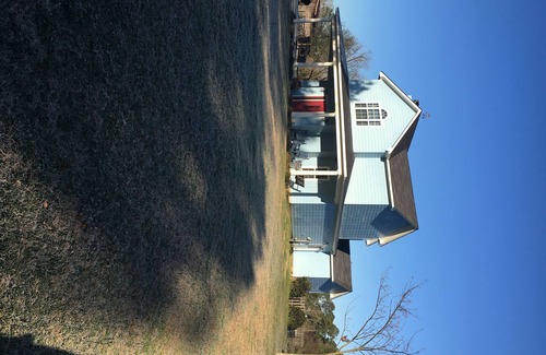Claiborne Parish House | Farm home with horses and cattle on site.