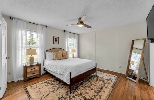 Kernersville House | Farm Retreat With Beautiful Views and Animals!