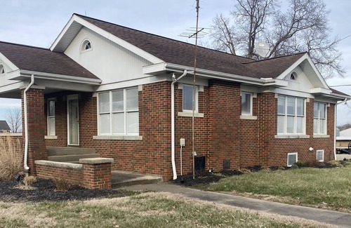 Wadesville House | Farmhouse 7 min from New Harmony 12 min from USI