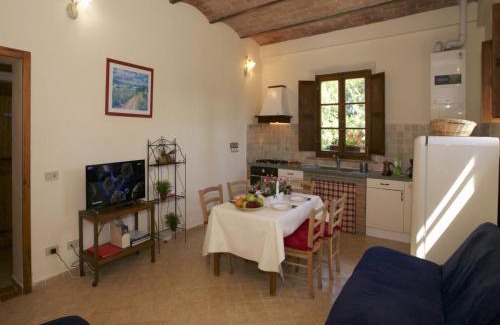 Torre A Castello House | Farmhouse in Tuscany near Siena & Hot Springs