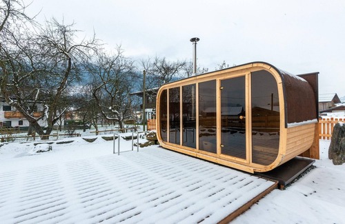 Bramberg am Wildkogel House | Farmhouse in Bramberg with Sauna & Ski Access