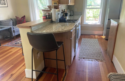 Historic Railroad District House | Farmhouse Light-filled Loft in Ashland's Historic Railroad District