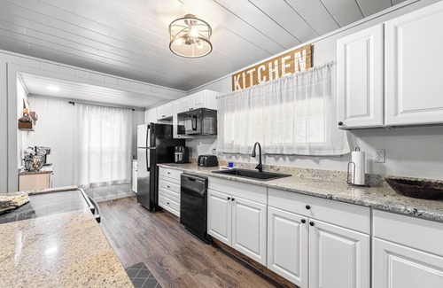 Riggins House | Farmhouse on Main - historic home in the heart of Riggins