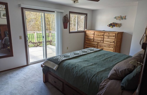Vernonia Other | Farmhouse relaxation on the linear bike trail