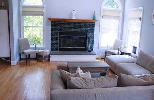 Riverhead Villa | Farmhouse Retreat: Saltwater Pool, Access to Beach