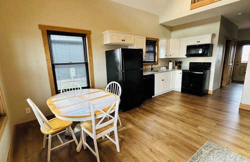 Harrodsburg Villa | Farmview Villa on Bourbon Trail with HOT TUB-6