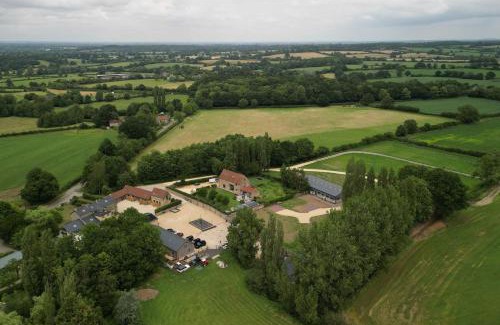 Garsdon House | Farmyard Cottage