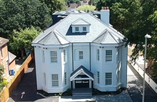 Rushmoor District Apartment | Farnborough 2 Bedroom | Relaxing Stay, Just Mins from Farnborough International