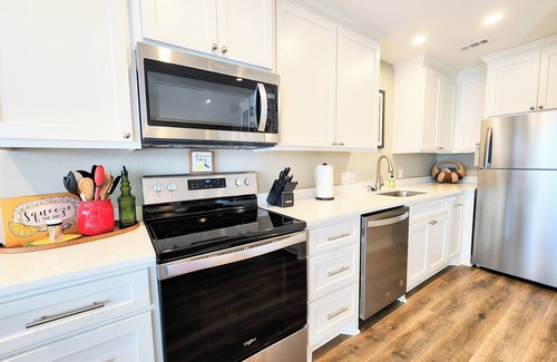 Hot Springs Condo | Farr Shores Sunset Serenity