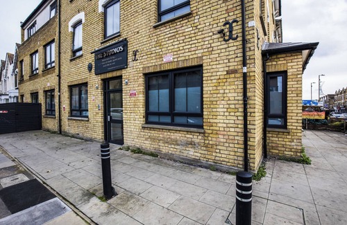 Harringay Apartment | Fast Wifi 8 Tube 8 Parking