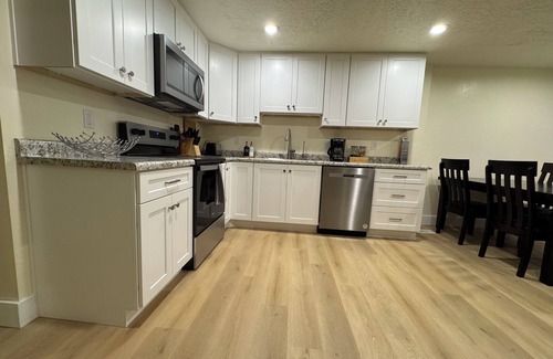 Midvale House | Fast WiFi | Foosball | Close to Conference Centers.