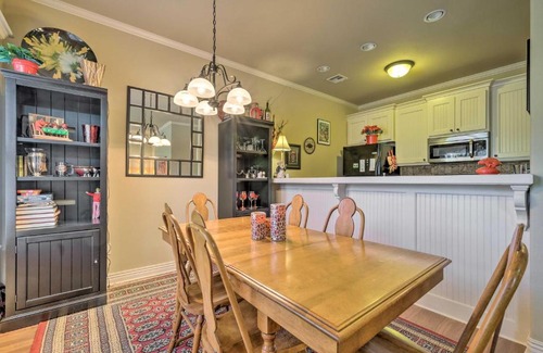 Fayetteville Apartment | Fayetteville Apt by Univ of Arkansas Campus!