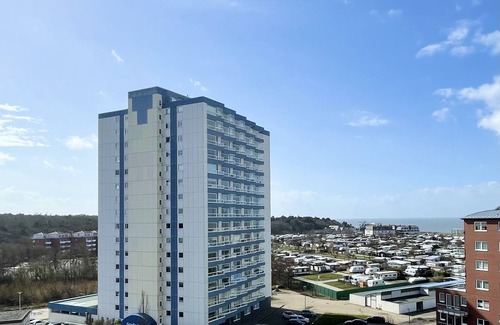 Sahlenburg Apartment | FB 06.01 - Sea view vacation apartment for up to 4 people with swimming pool and sauna