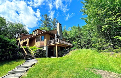Bretton Woods Condo | FC41 Renovated Ski-in Ski-out Forest Cottage