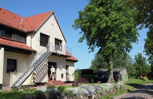 Kroepelin Apartment | Ferienwohnung mit Terrasse in Kropelin