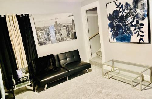 Springfield Apartment | fearlessRose Vacation Rental