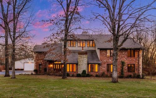 Springfield House | Feathered Nest at Fellows Lake