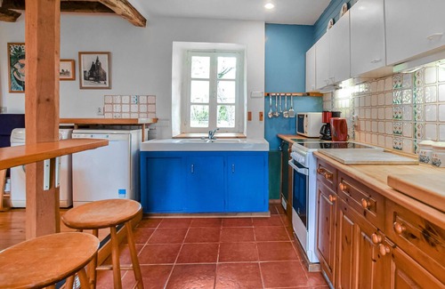 Tinchebray House | Feel a bit like in a fairy tale and spend your vacation in this charming stone house.