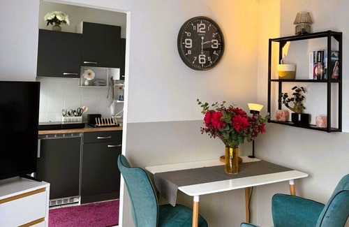 Mitte Apartment | Feel good in a modern design apartment with balcony in a prime location