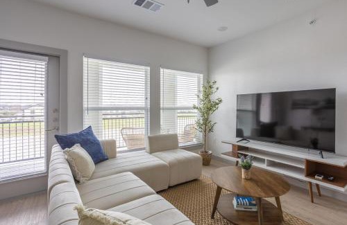 Richmond Apartment | FeeLatHome l Rosenberg l Lakeview