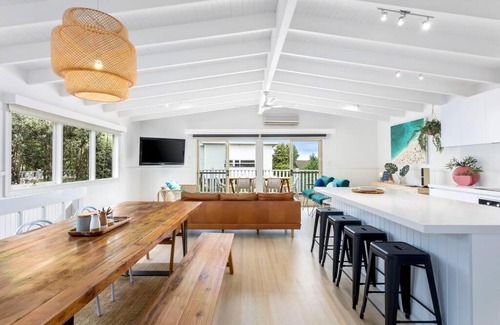 Torquay House | Felix Beach House - 150m FROM FISHERMANS BEACH