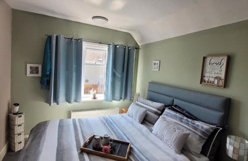 Felixstowe House | Felixstowe room lets