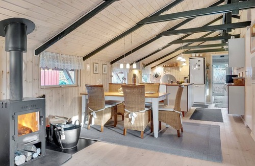 Egense House | "Feliza" - from the sea by Interhome
