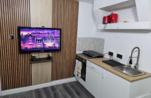 Oldbury Apartment | Femros Apartments, 15mins to city center.