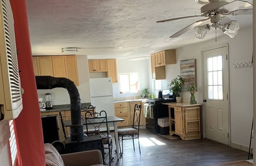 Colorado City House | Fenced-In, Pet Friendly Cozy Remodeled mobile 3 bedroom home near Zions