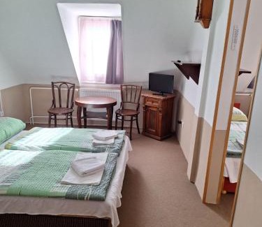 Zsorifurdo Bed & Breakfast | Fenyő Panzió